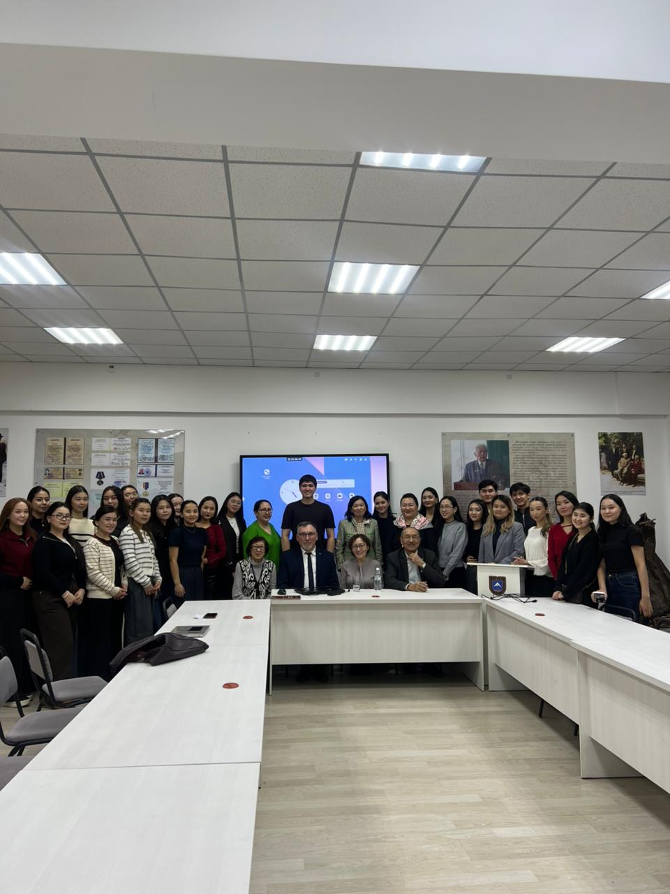 ХVIII ғасырдың аяғындағы Польшаның бөлінуінен бастап мұрағат қорларының тағдыры және олардың тарихи зерттеулерге әсері (бір қаланың елтаңбасы мысалында)